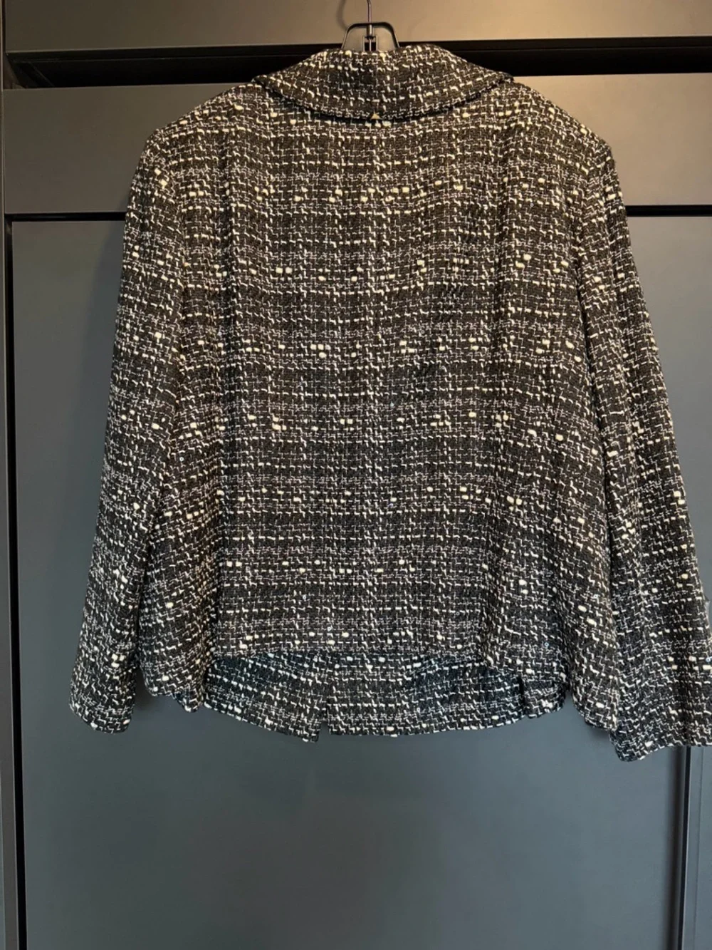 Lafayette 148 Black & White Tweed with Sequins Jacket and Skirt (NWT) - Picture 4 of 10